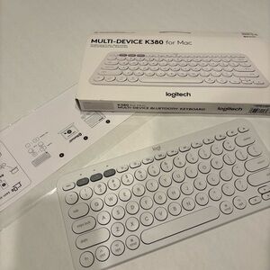 Logitech K380 Wireless Keyboard for Mac - Light Gray